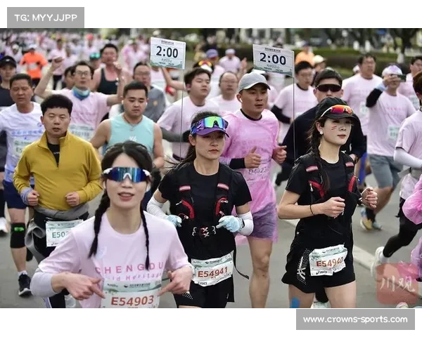2025 西宁半程马拉松雨中燃情开跑 1.5 万跑者用脚步丈量高原夏都魅力 2025 西宁半程马拉松雨中燃情开跑 1.5 万跑者用脚步丈量高原夏都魅力